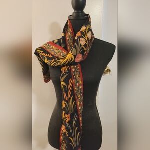 Metropolitan Museum of Art 100% silk scarf. Dry clean only see tag S2 131